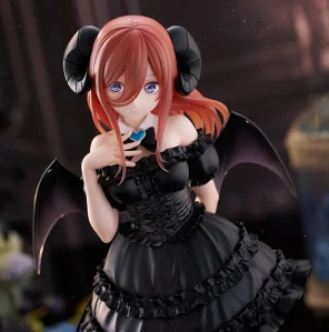 The Quintessential Quintuplets BiCute Dark Miku Nakano Figure