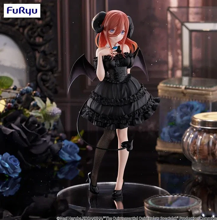 The Quintessential Quintuplets BiCute Dark Miku Nakano Figure